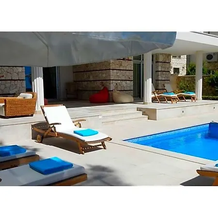 Islamlar Sleeps 10 Pool Air Con Wifi Islamlar (Mediterranean)