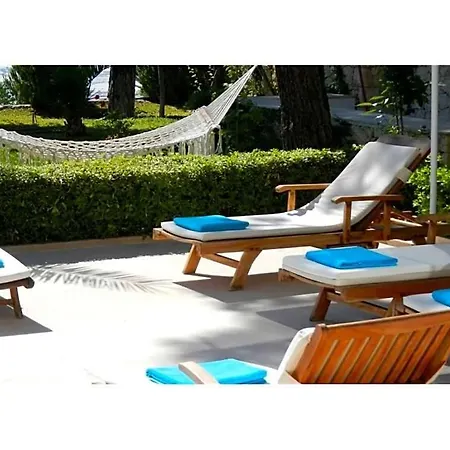 Islamlar Sleeps 10 Pool Air Con Wifi
